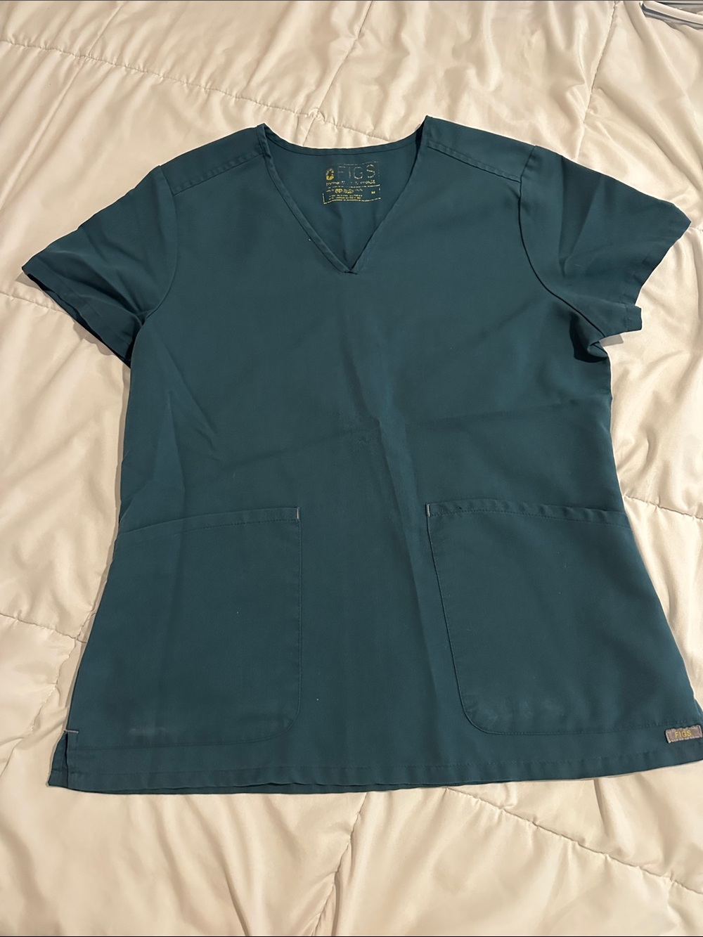 FIGS Women's V-Neck Scrub Top in Teal Green